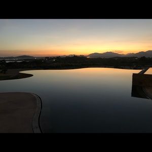 Meet your Posher, Rom